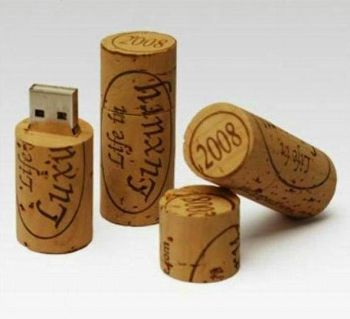 Memoria USB corcho-de-vino - CDT722 wine cork usb (logo engraved).jpg